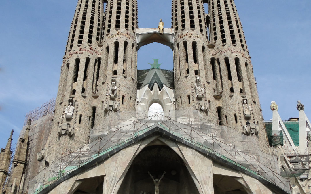 BARCELONA – Sagrada Familia, Camp Nou y más